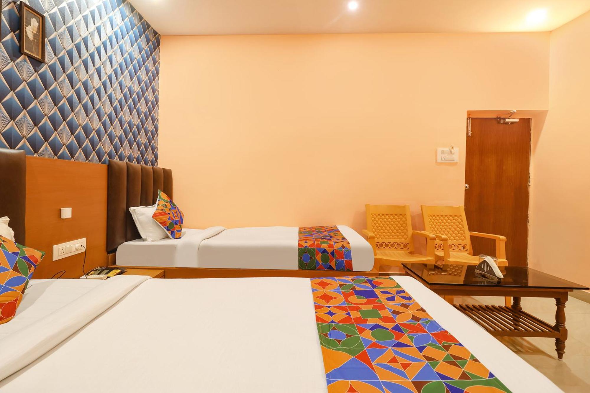 Fabhotel Crown Plaza Ráncsí Kültér fotó