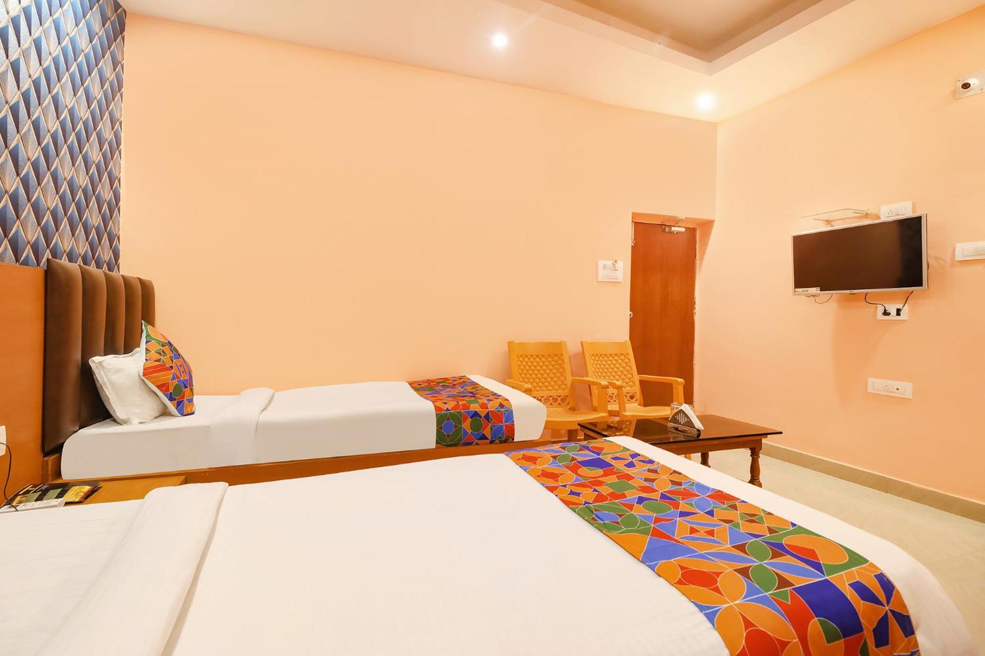 Fabhotel Crown Plaza Ráncsí Kültér fotó