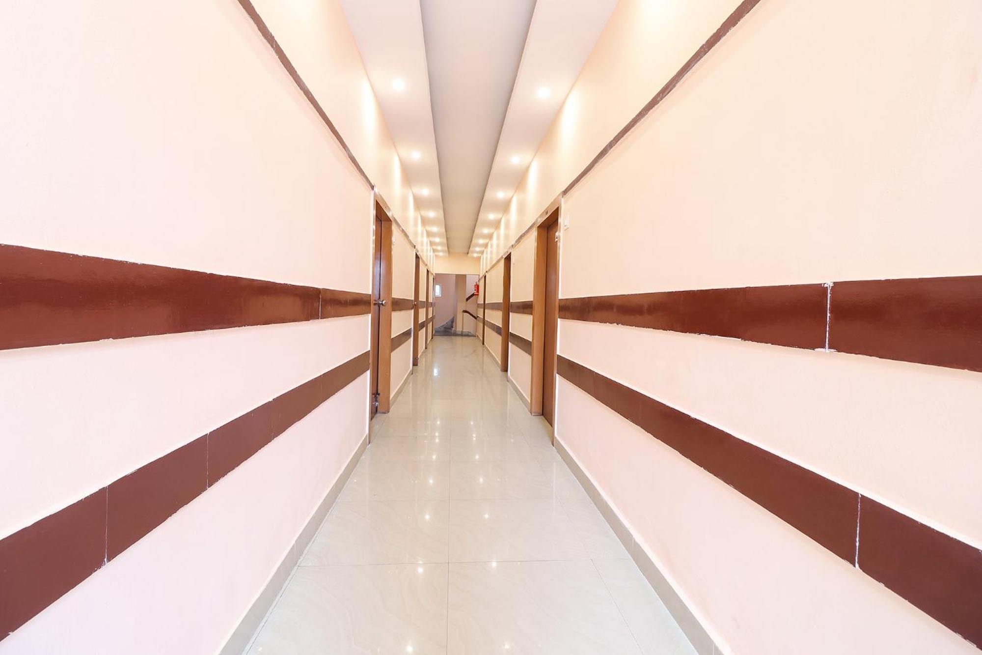 Fabhotel Crown Plaza Ráncsí Kültér fotó