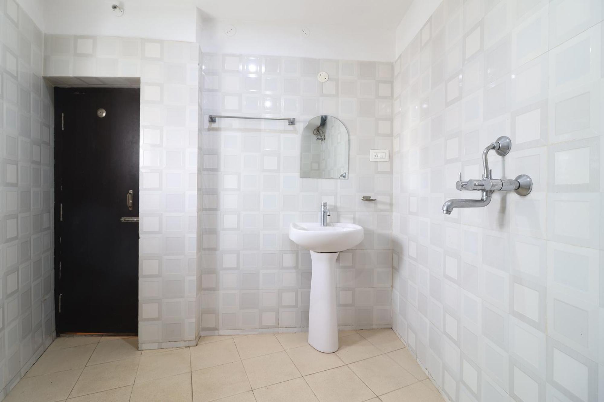 Fabhotel Crown Plaza Ráncsí Kültér fotó