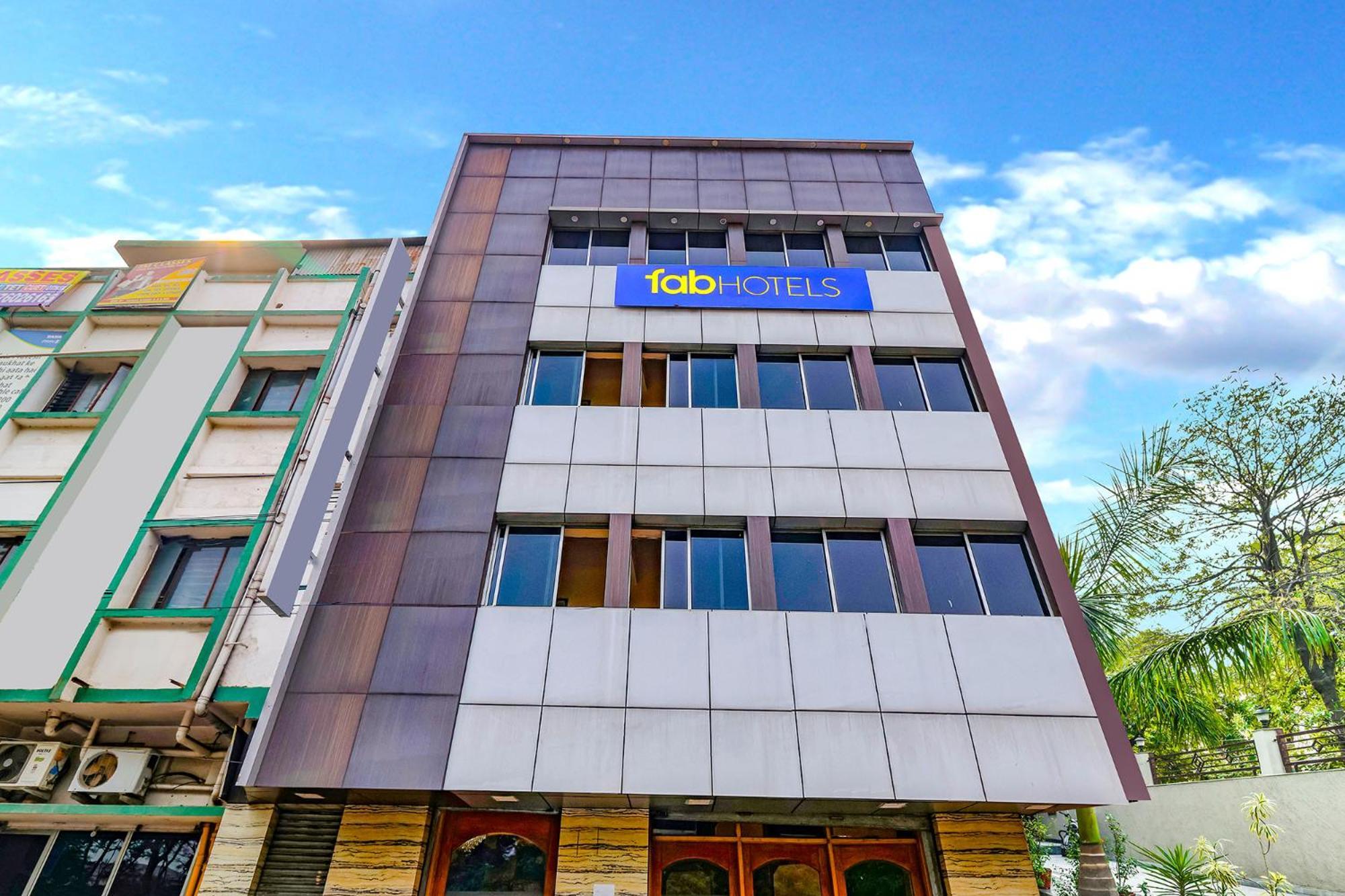 Fabhotel Crown Plaza Ráncsí Kültér fotó